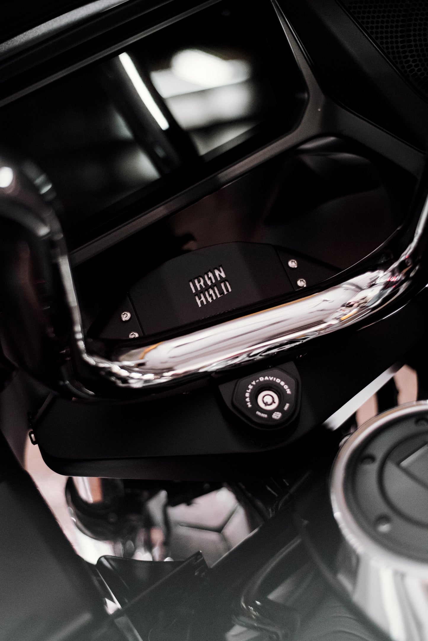 OUTLAW | BUILT-IN RISER | TOURING KIT