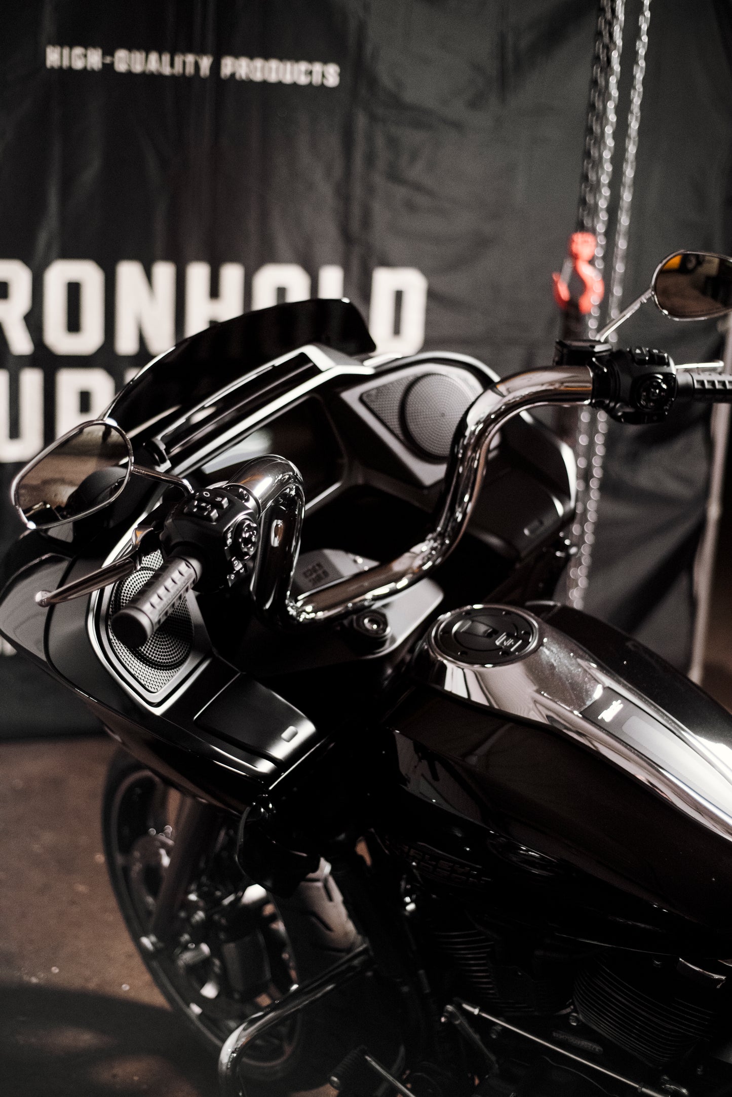 OUTLAW | BUILT-IN RISER | TOURING KIT