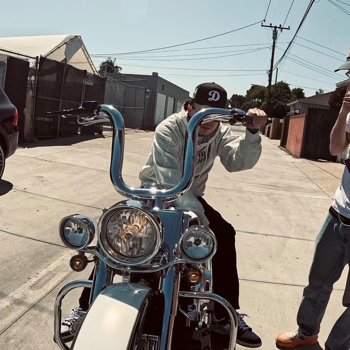 Built in riser, Outlaw Handlebars